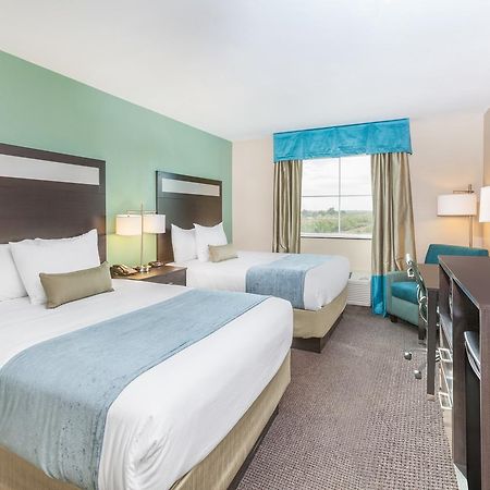 Baymont By Wyndham Midland Center Hotel Екстериор снимка